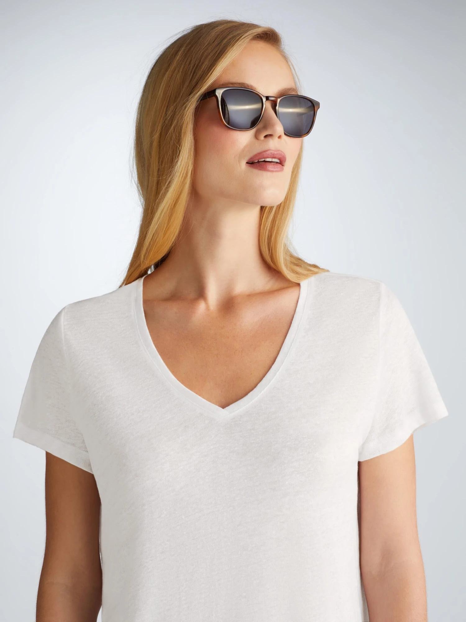 Women's V-Neck T-Shirt Jordan Linen White 8 Women's V-Neck T-Shirt Jordan Linen White - Image 6