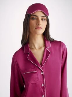 Eye Mask Bailey Silk Satin Berry -Derek Rose Shop eye mask bailey 2 silk satin berry front