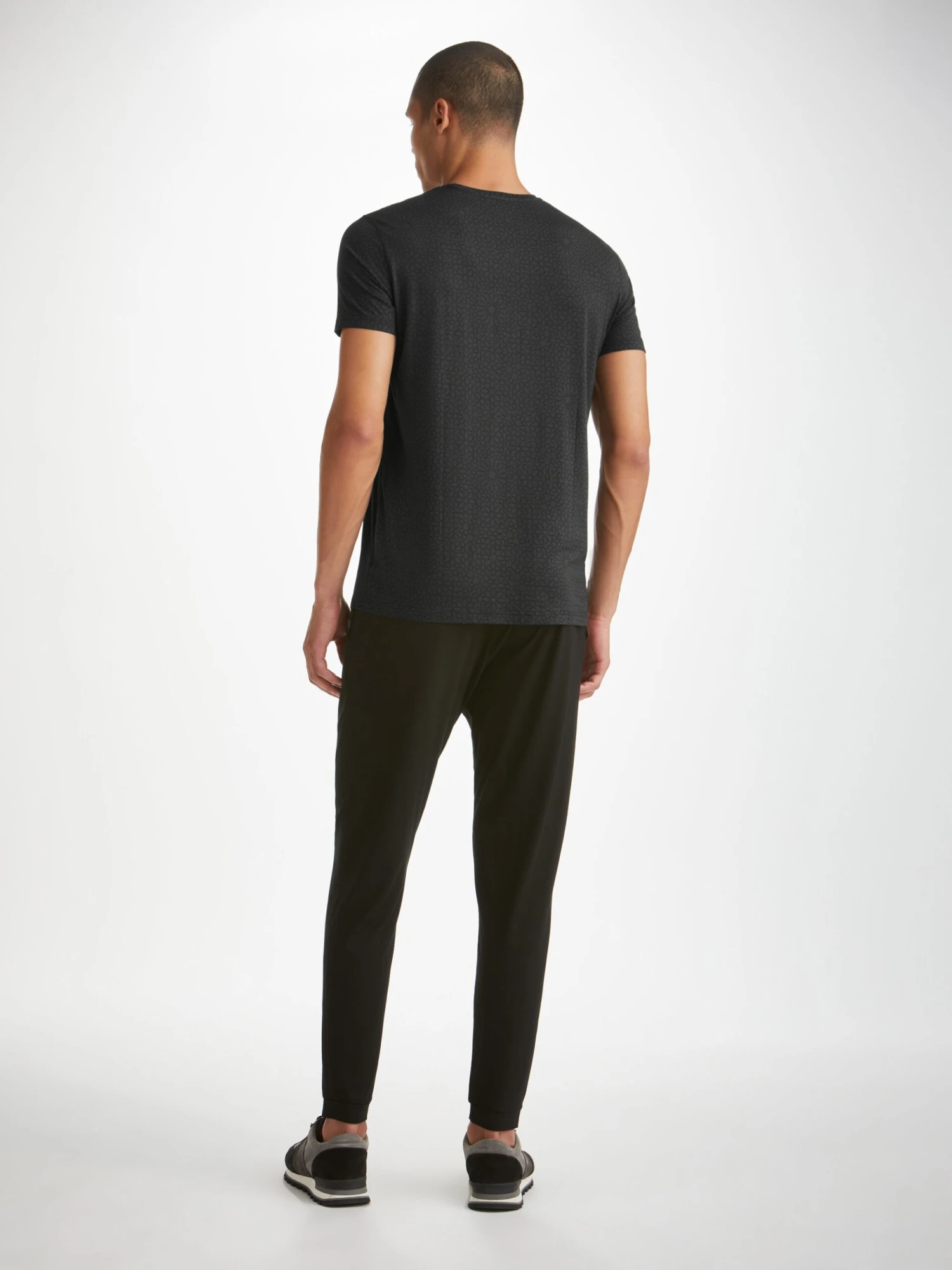 Men's T-Shirt London 12 Micro Modal Black 6 Men's T-Shirt London 12 Micro Modal Black - Image 4