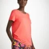 Women's T-Shirt Lara Micro Modal Stretch Coral 2 Women's T-Shirt Lara Micro Modal Stretch Coral -Derek Rose Shop womens t shirt lara micro modal stretch pink 1 creative